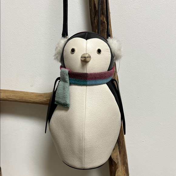 kate spade Handbags - Kate Spade Morty the Penguin Crossbody Bag in Black and Cream NWOT